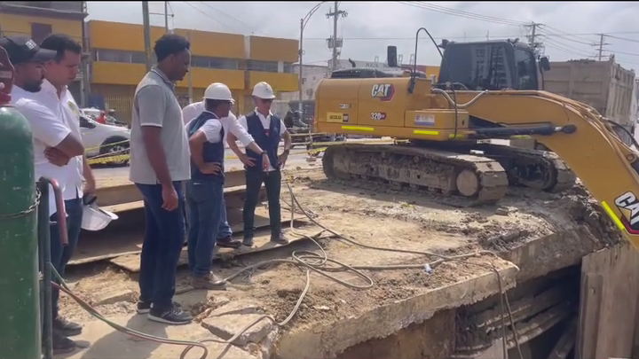 Rotura de Tubería de Suministro de Agua en el Puente de Ceballos